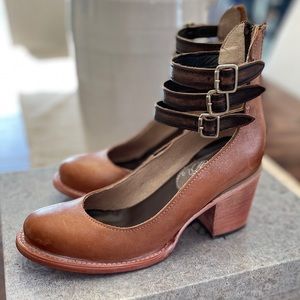 Freebird size 7 Randi in Dusty Rose